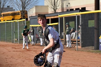 Logan Vollert as Ump